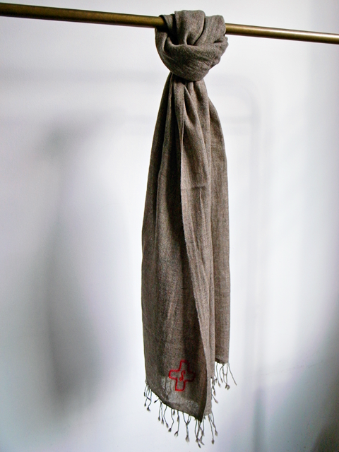 SLOW HANDS Wild Pashmina Stole