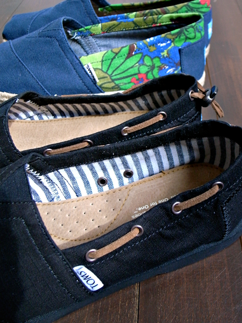 TOMS Black Nautical & Blue Tropical