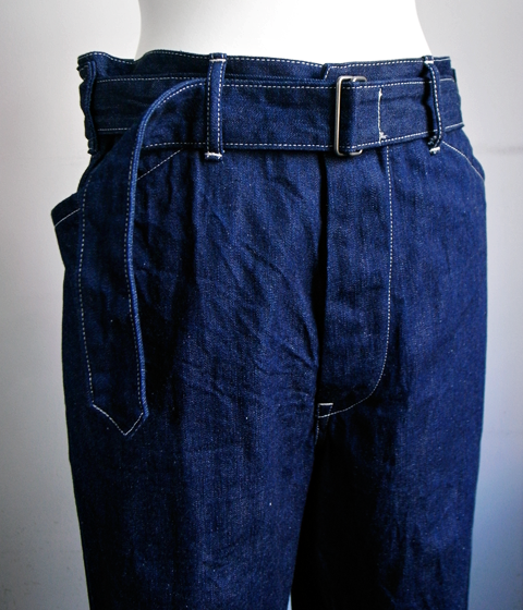 COMOLI Belted Denim Pants