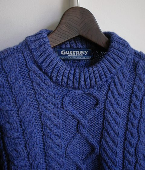 GUERNSEY WOOLLENS Aran Crew Neck