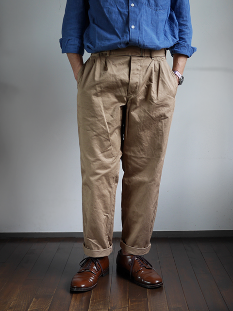 COMOLI Belted Chino Pants