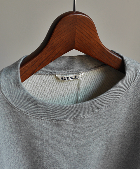 AURALEE Back Wool Sweat Big P/O