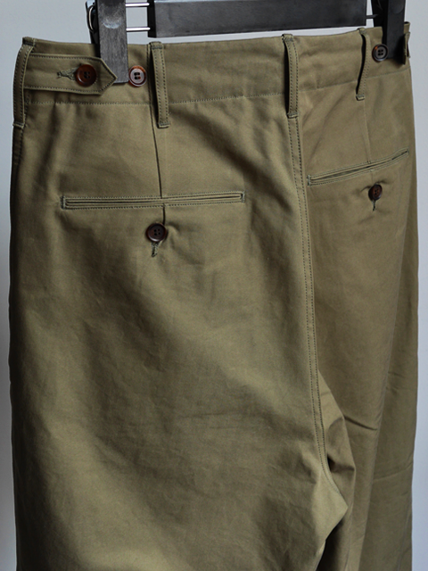 AURALEE Washed Finx Light Chino Wide Pants