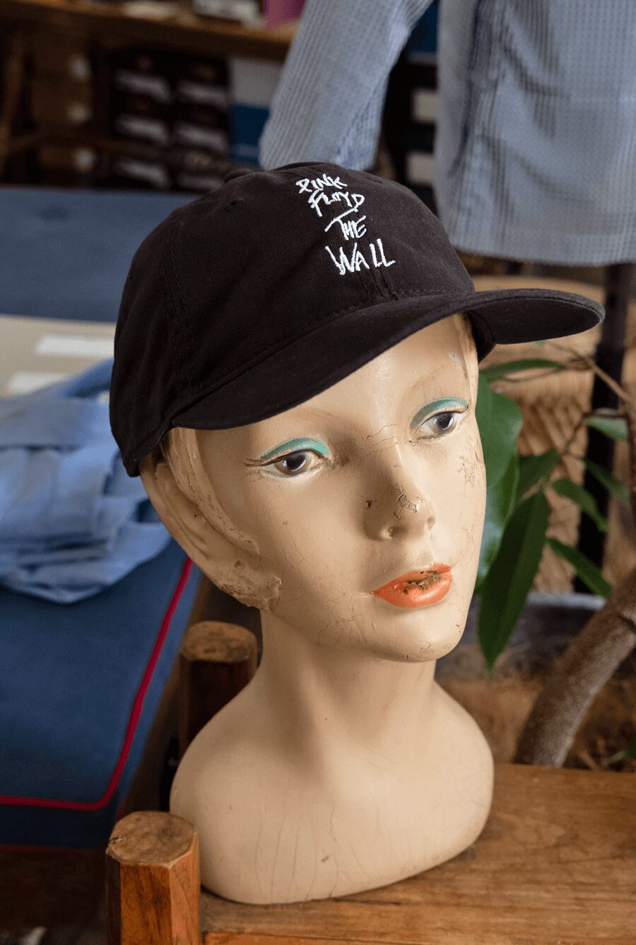 BLUESCENTRIC　PINK FLOYD THE WALL Logo Cap