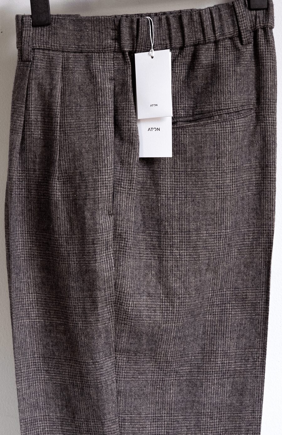 ATON　LINEN WOOL TWILL LOOSE FIT PANTS