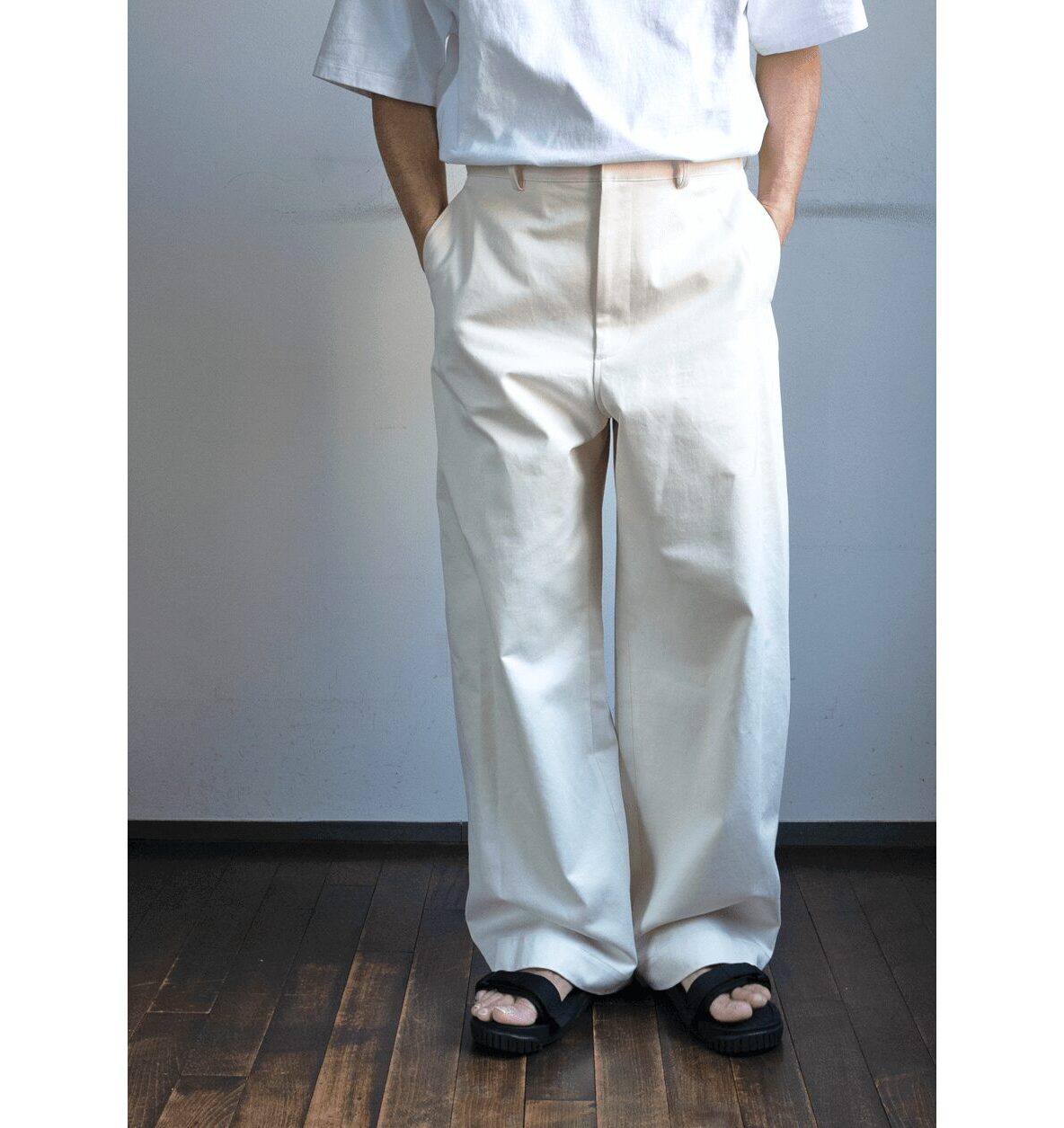 LOEFF　COTTON SATIN BAGGY TROUSERS