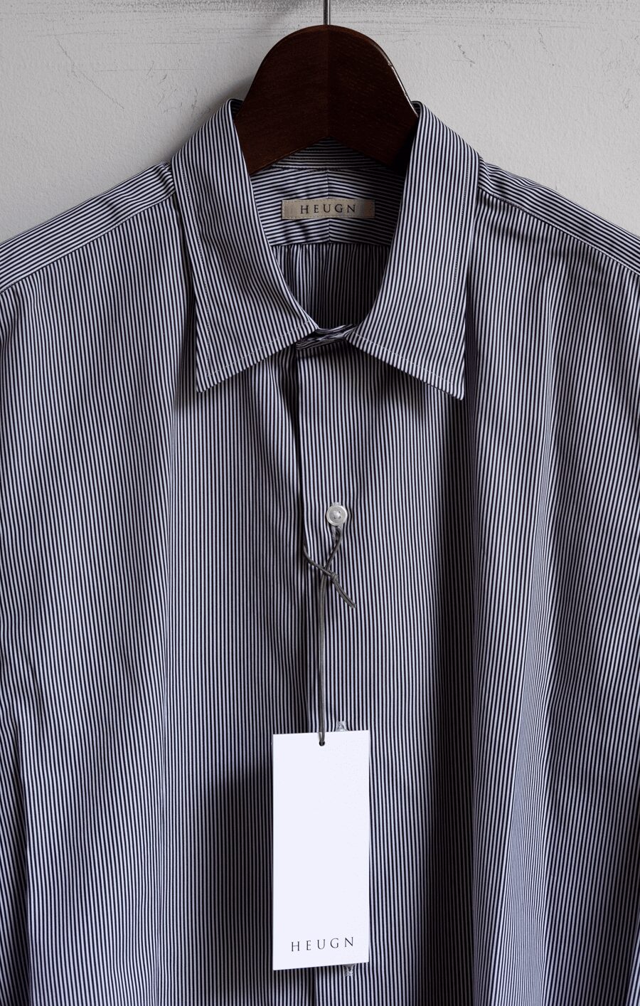 HEUGN　SHRIT121 “James” Black Stripe