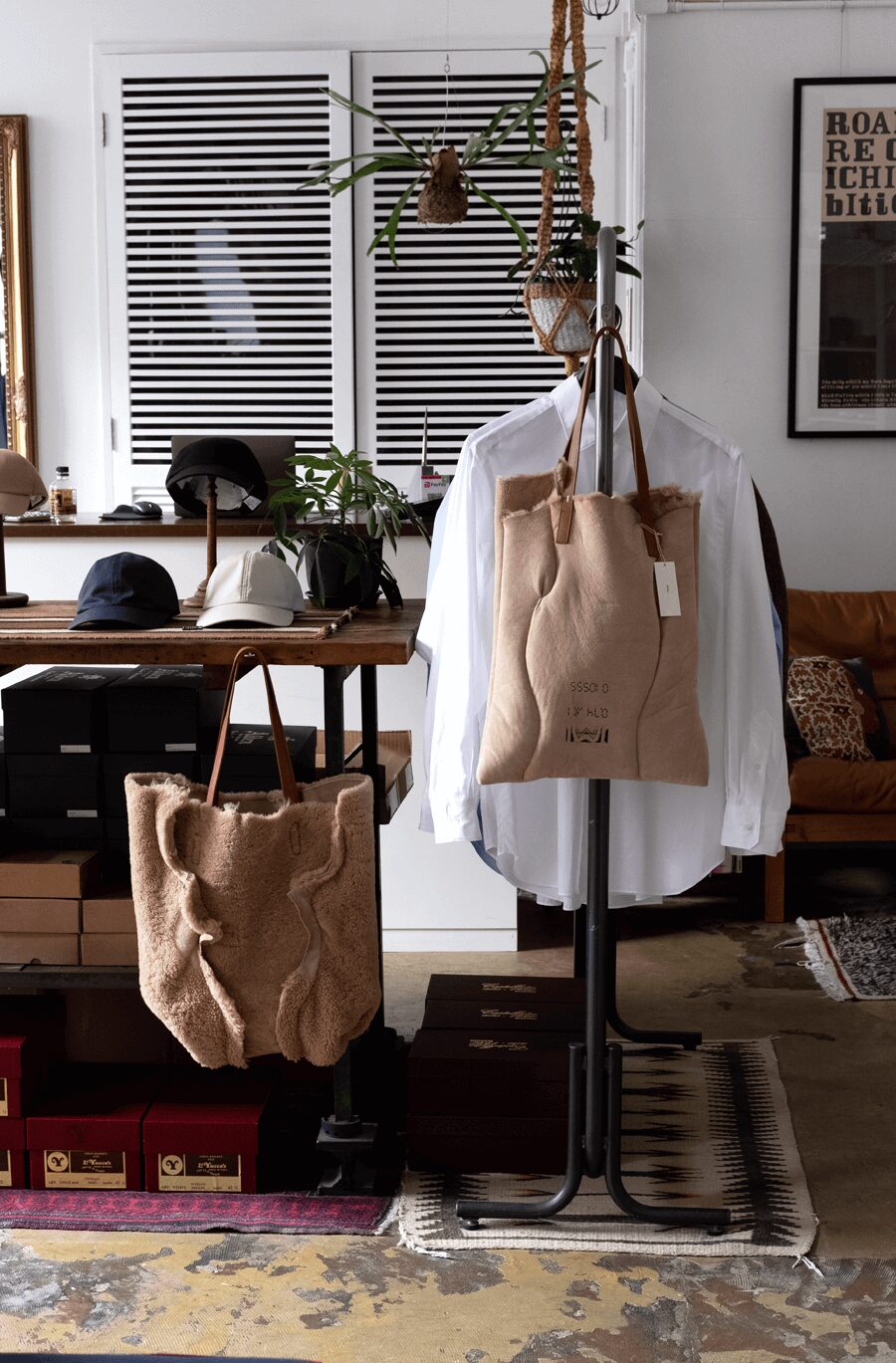 HAAL　PREMITIVE TOTE BAG -MOUTON-