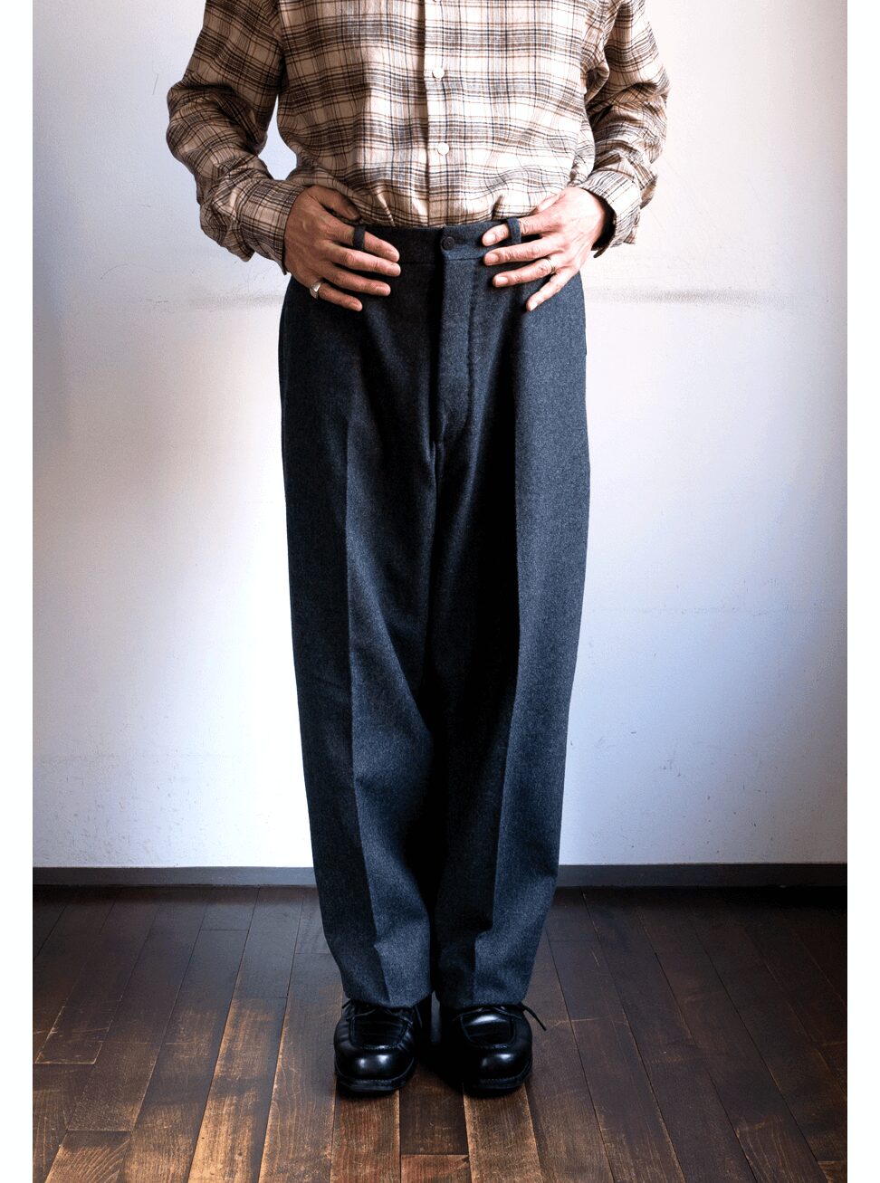 1205　Wool Nylon Trousers “KTISTEN”