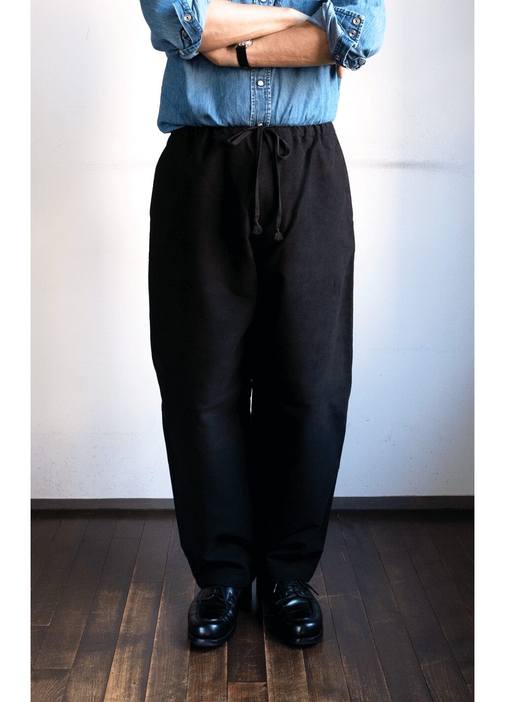 COMOLI　モールスキン ドローストリング パンツ