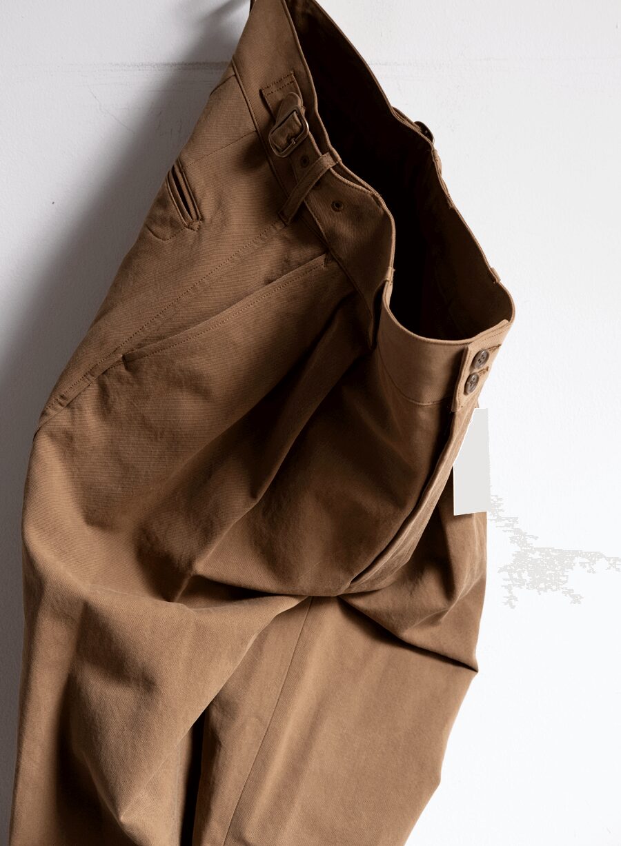 ULTERIOR　RAMIE COTTON WEST POINT TUCKED MIL-TROUSERS