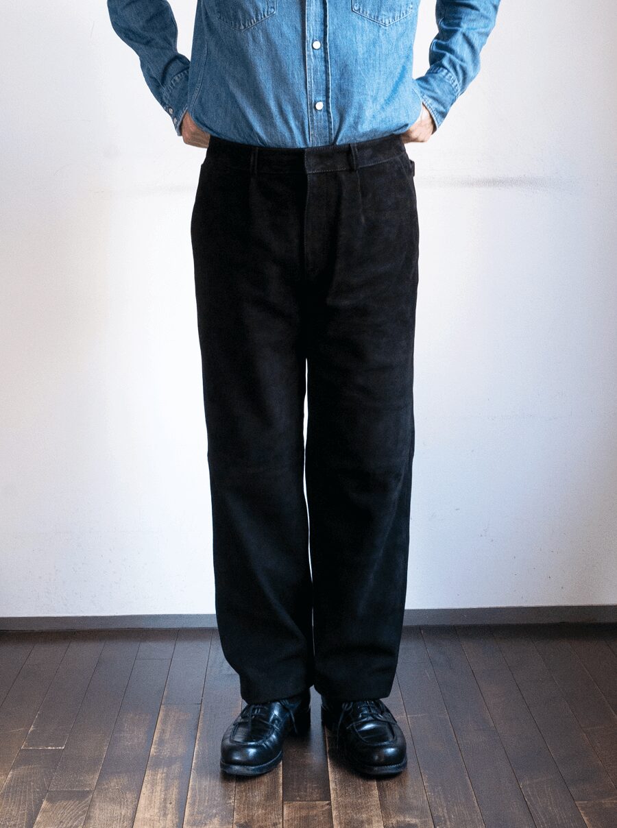 A.M LONDON　GOAT SKIN SUEDE 1-TUCK TROUSERS