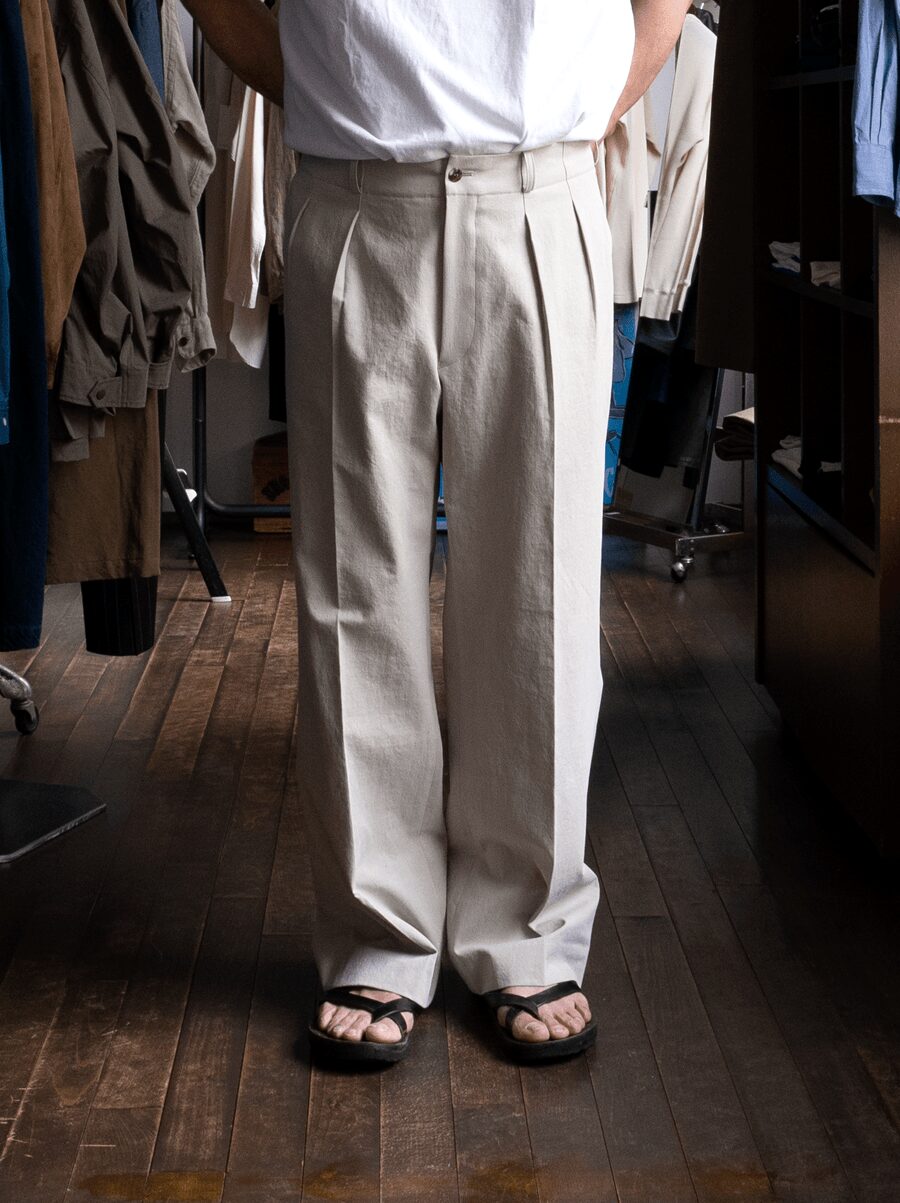 Cale　Nidom Finish Chino 2-Tuck Trousers