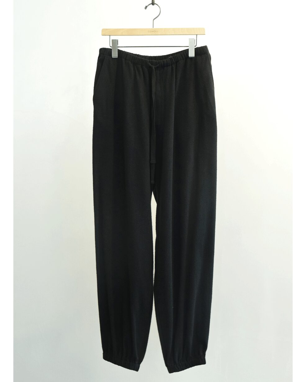 COMOLI　シルクネップ ドローストリングパンツ