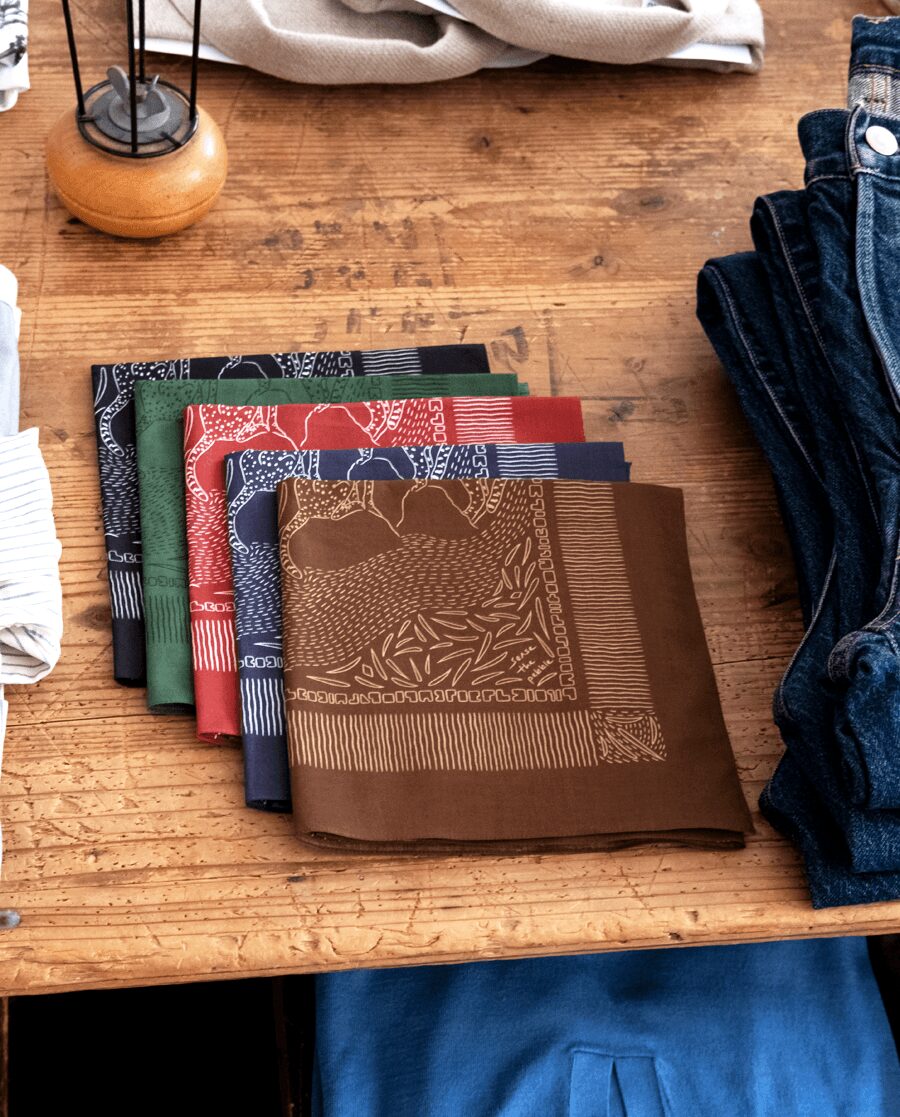 sense the pebble　Animal Print Scarf “safari”