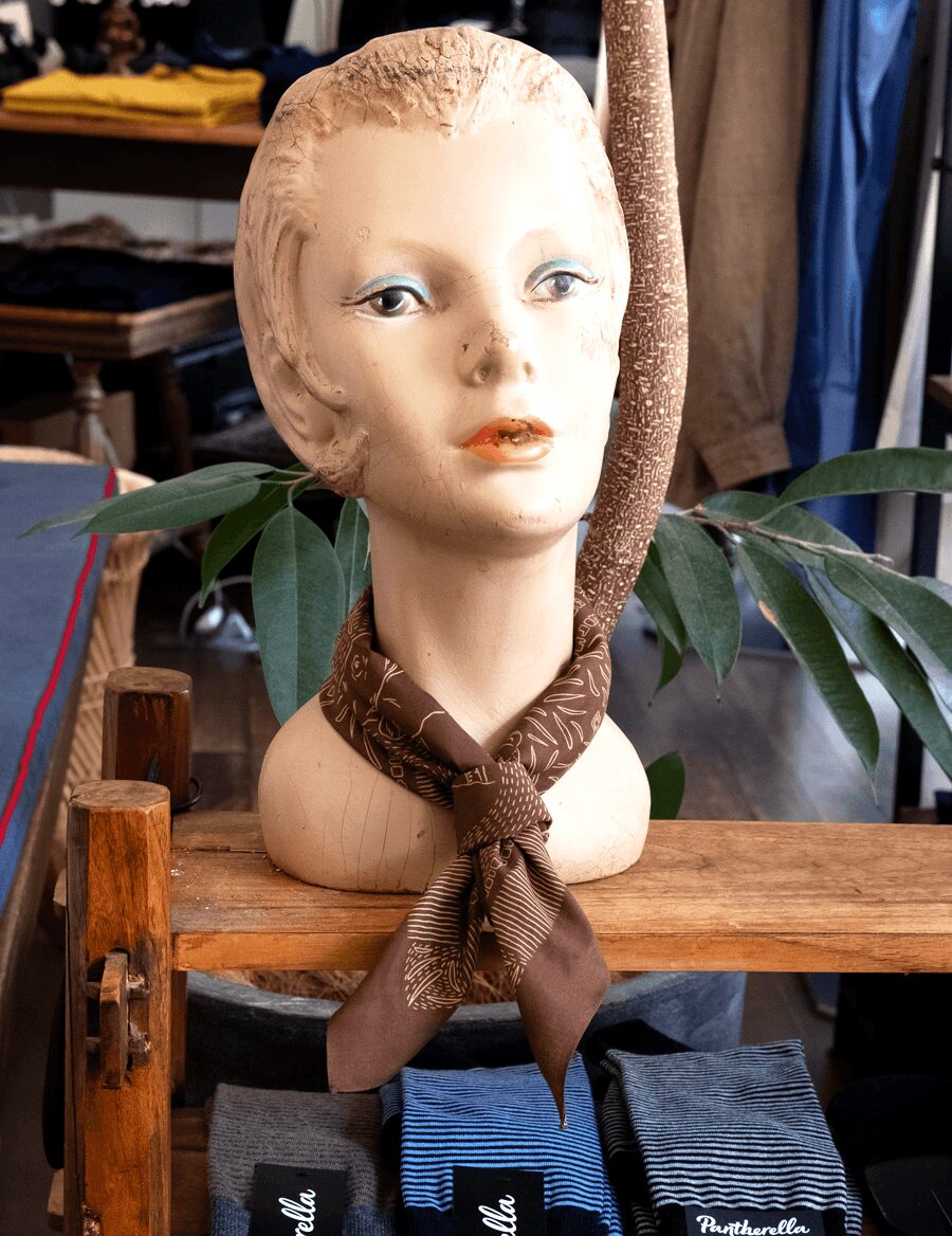 sense the pebble　Animal Print Scarf “safari”