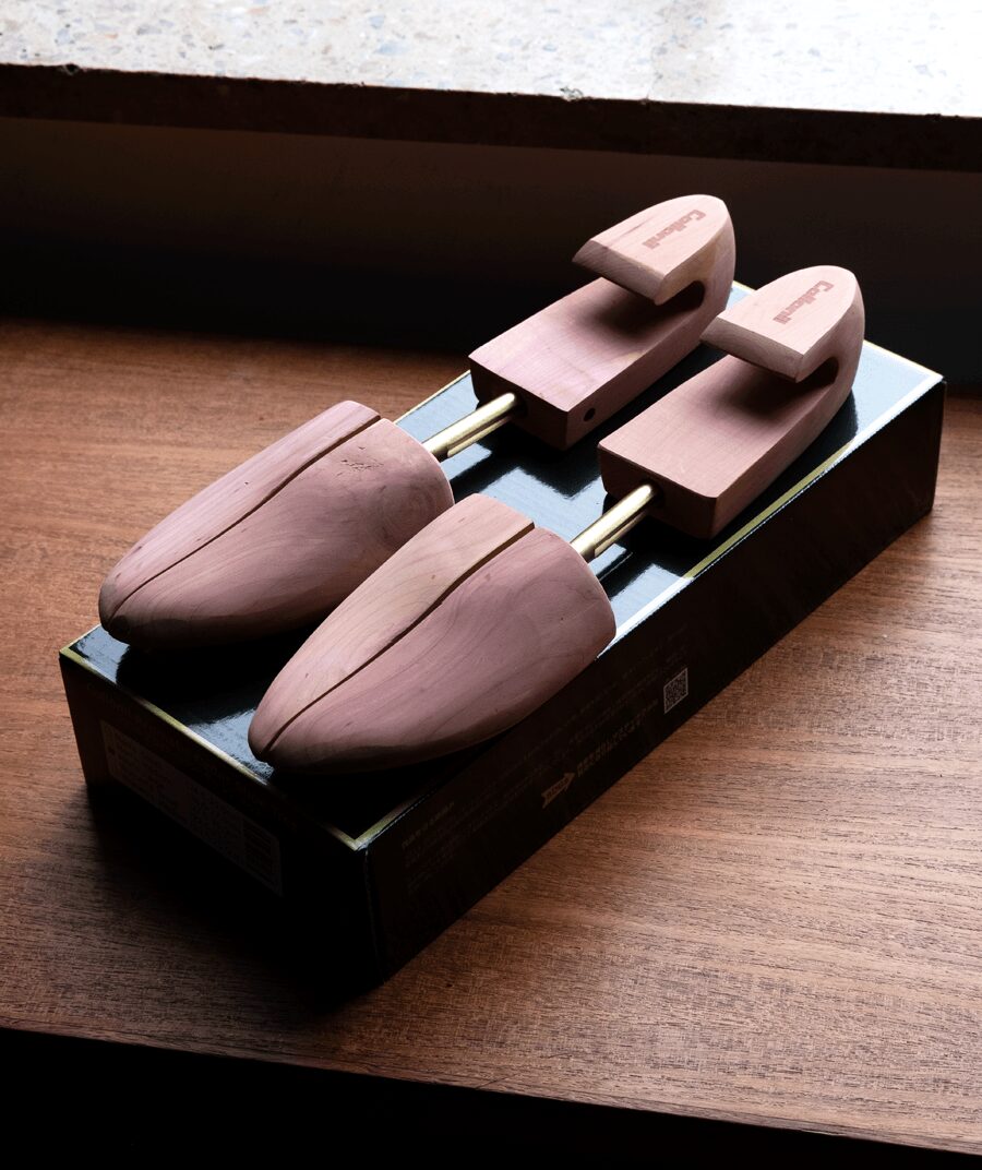 Collonil　AROMATIC CEDER SHOE TREE