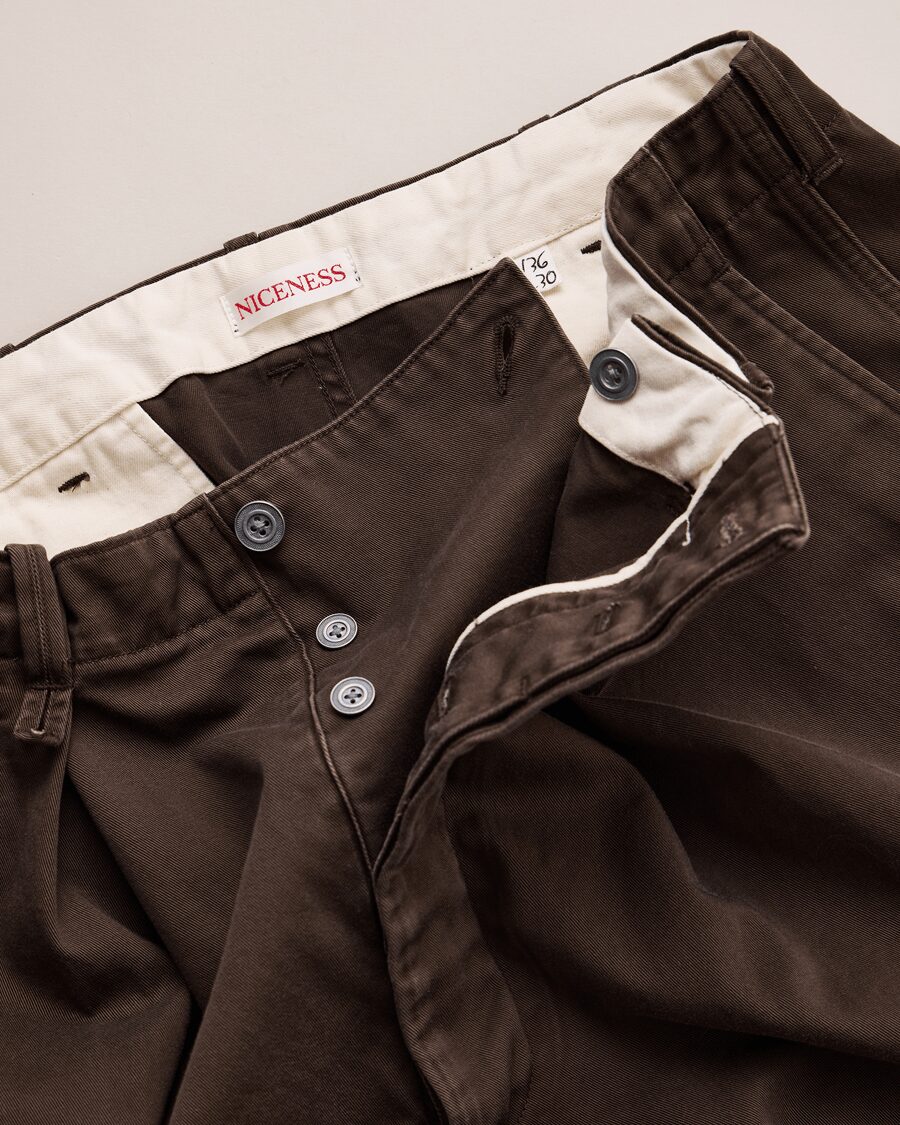 NICENESS　AGED-EFFECT CHINO RESIZED CHINO TROUSERS “ALBARN”